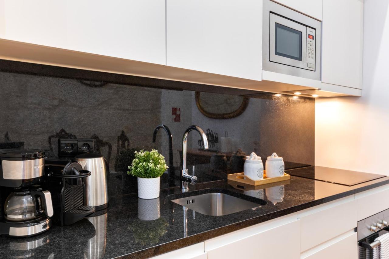 City Center Modern Apartment In ポルト エクステリア 写真